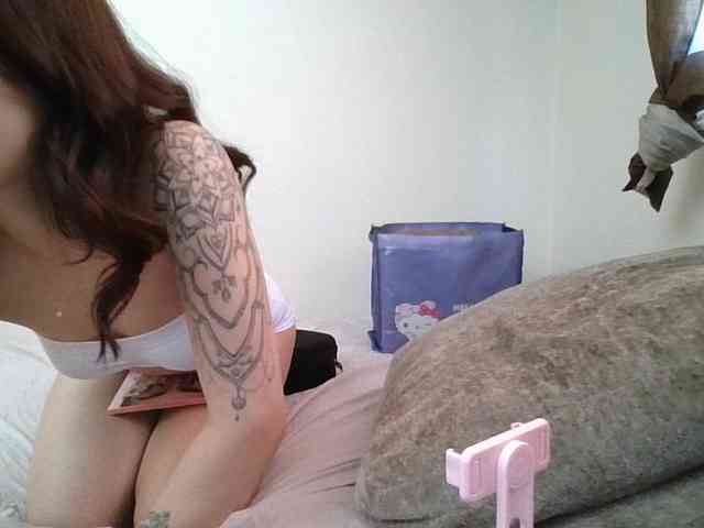 GabriellaManhas webcam