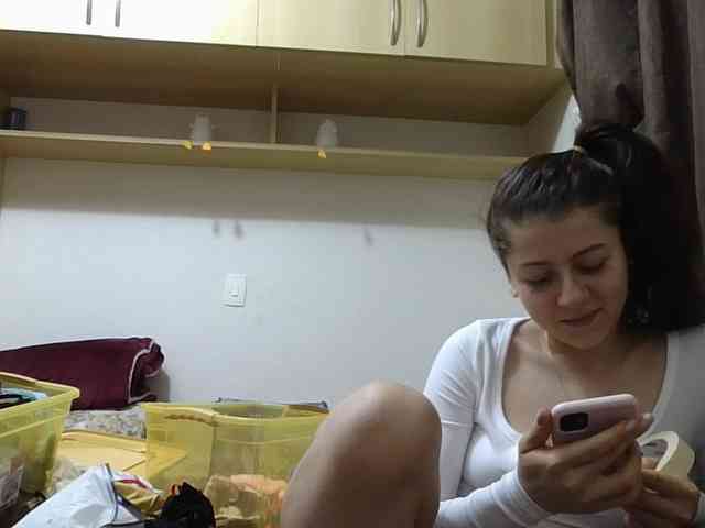 GabriellaManhas webcam