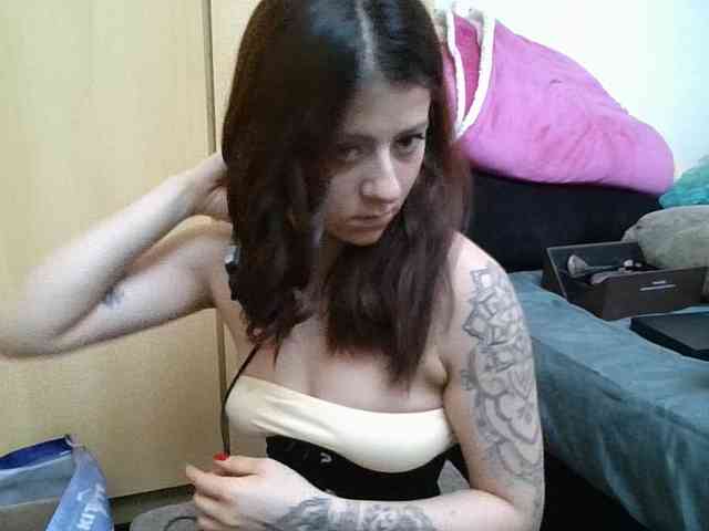 GabriellaManhas webcam