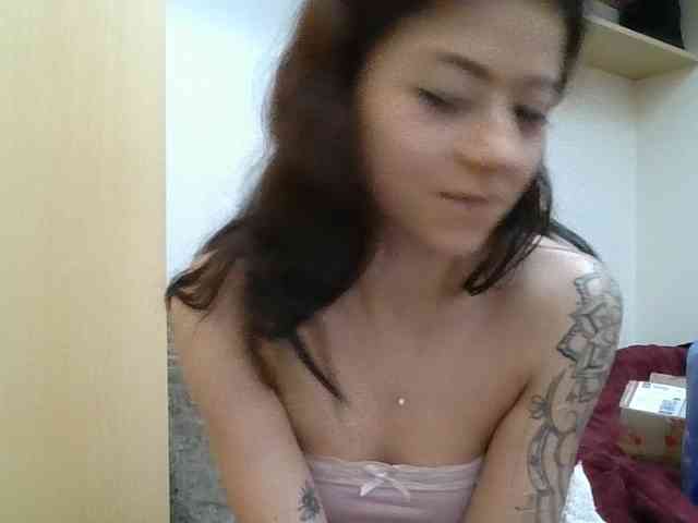 GabriellaManhas webcam