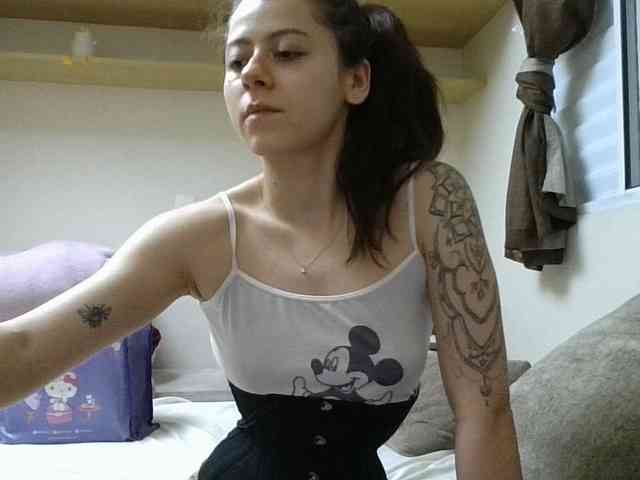 GabriellaManhas webcam