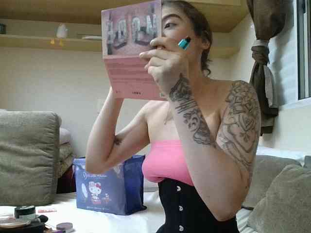 GabriellaManhas webcam