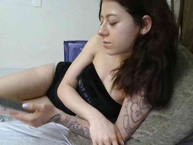 GabriellaManhas webcam