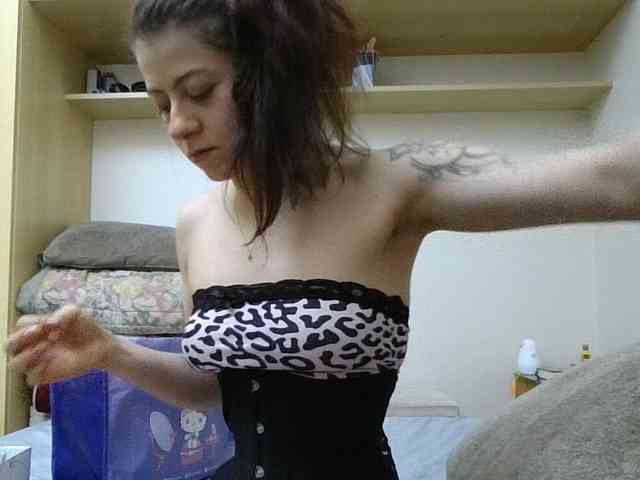 GabriellaManhas webcam