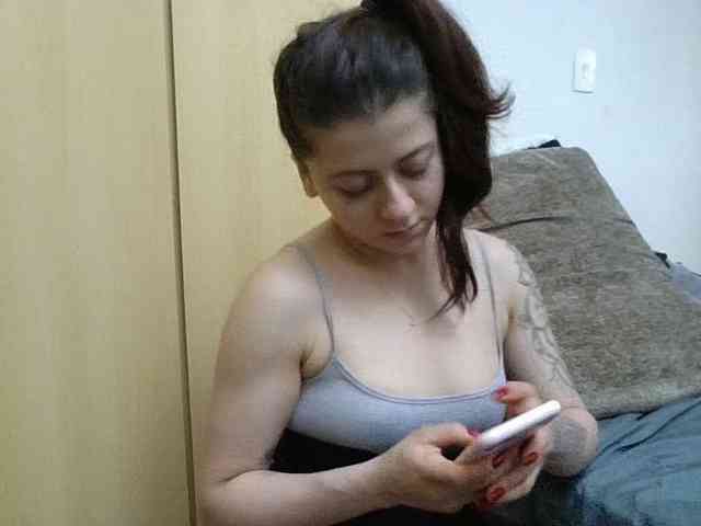 GabriellaManhas webcam