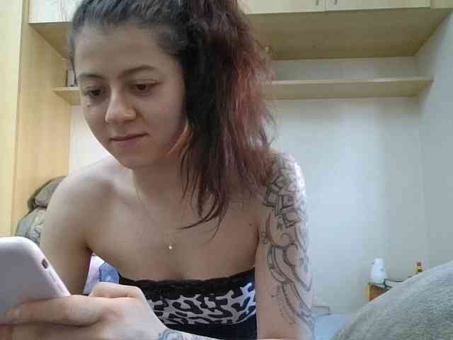 GabriellaManhas webcam