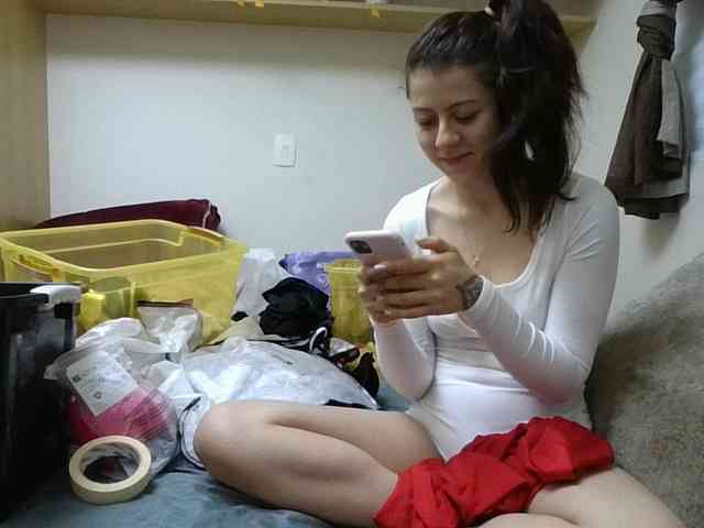 GabriellaManhas webcam