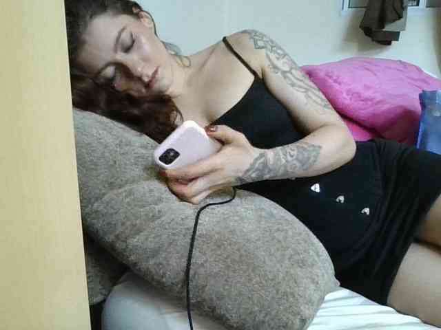 GabriellaManhas webcam