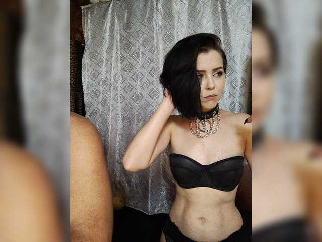 _-DiA-ViK-_