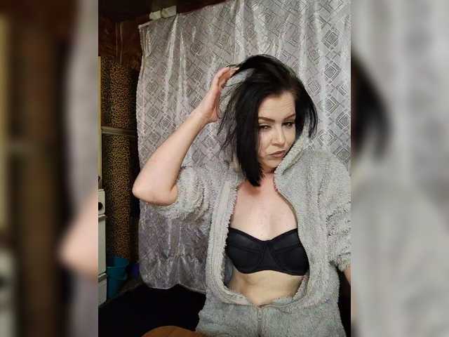 _-DiA-ViK-_