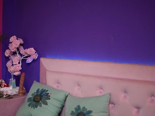 NaomiAmora Porn Show