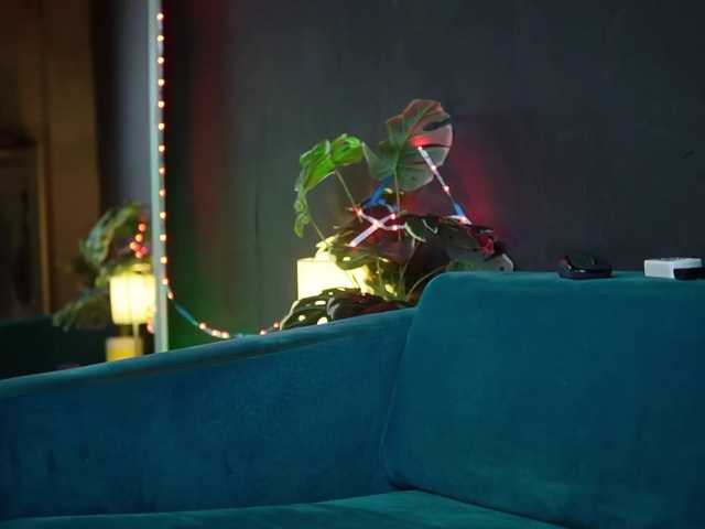 NaomiAmora live cam preview