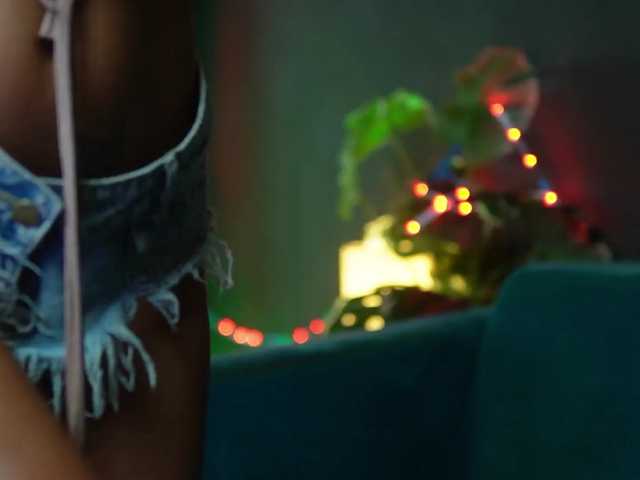 NaomiAmora live cam on BongaCams