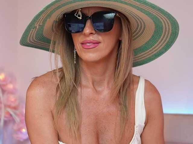 NaomiAmora