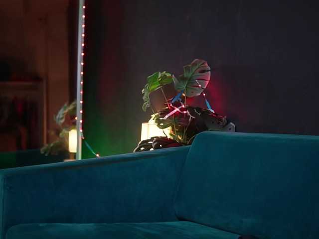 NaomiAmora live cam preview