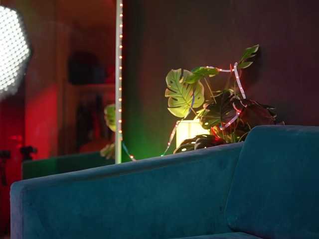 NaomiAmora live cam preview