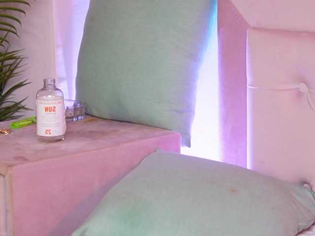 naomiamora cam belle
