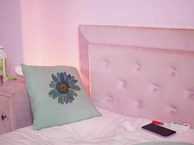 NaomiAmora live webcam show