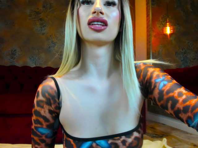 ScarletFlame live cam on BongaCams