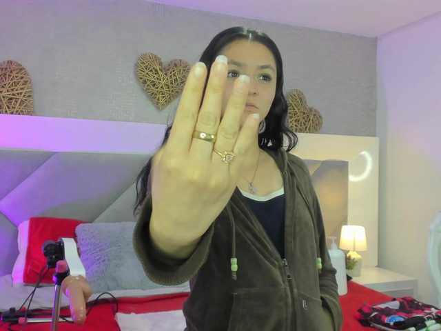 Pulis-bell's BongaCams show and profile