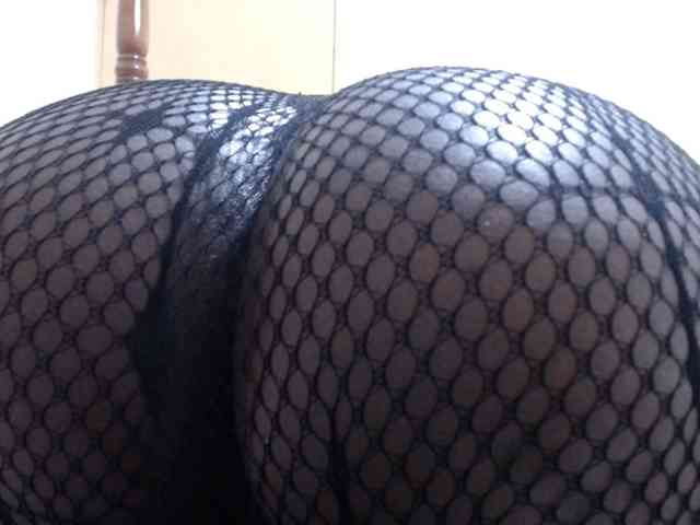 Model: Ass-minaj