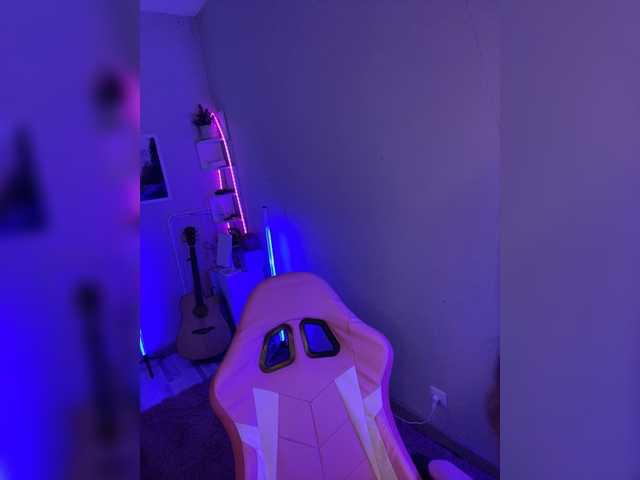  ShanelManro chat room