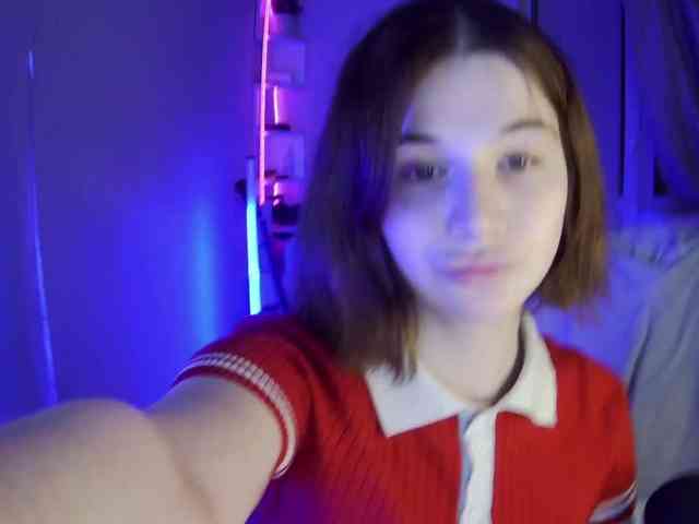 Este modelo está ao vivo agora. ShanelManro