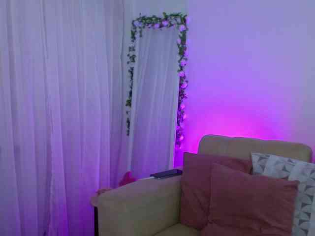 PamelaPretty webcam