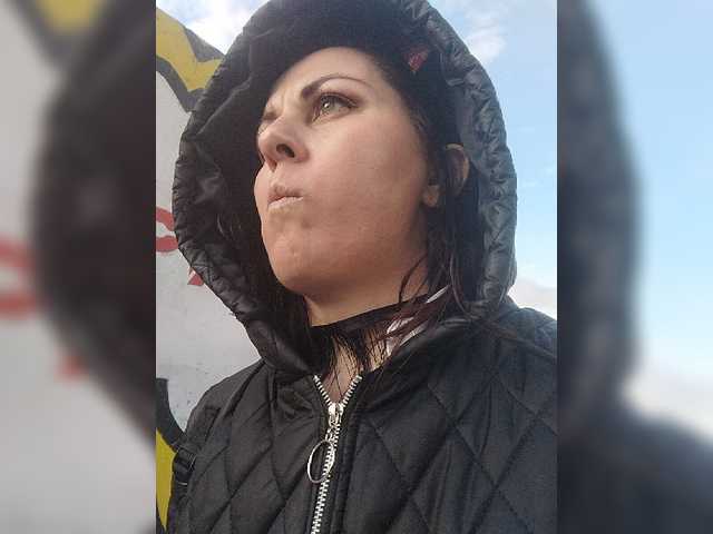 OpenGirl's BongaCams show and profile