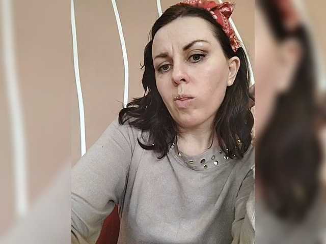 OpenGirl's BongaCams show and profile