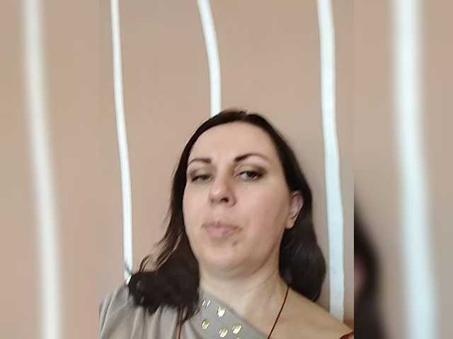 OpenGirl's BongaCams show and profile