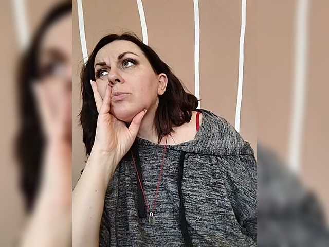 OpenGirl's BongaCams show and profile