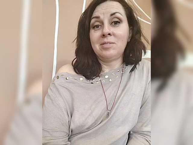 OpenGirl's BongaCams show and profile