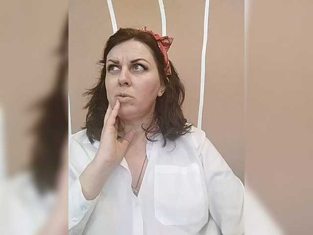 OpenGirl's BongaCams show and profile