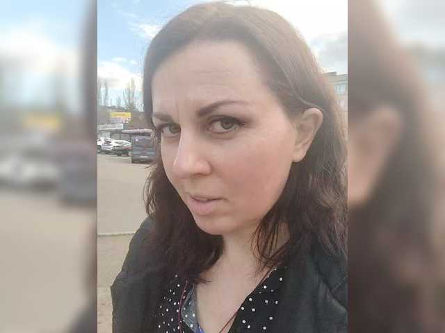 OpenGirl's BongaCams show and profile