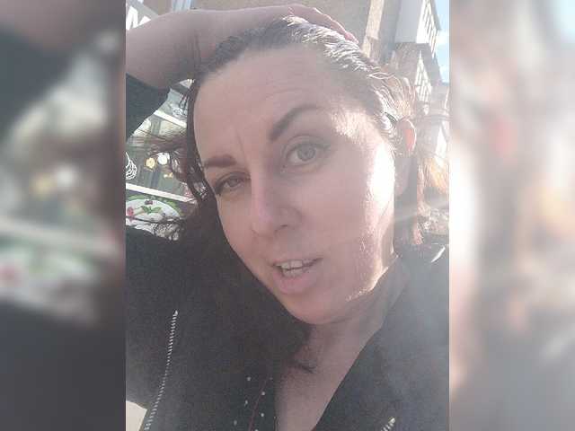 OpenGirl's BongaCams show and profile