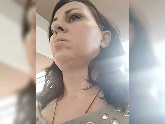 OpenGirl's BongaCams show and profile