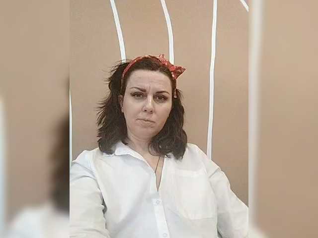 OpenGirl's BongaCams show and profile