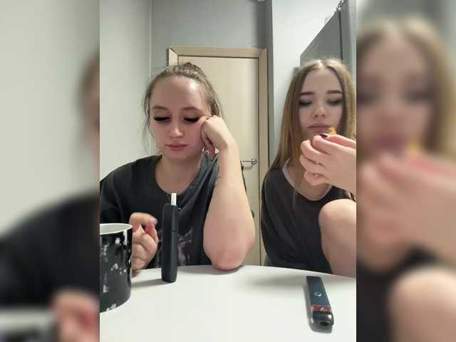 KiraCouple's BongaCams show and profile