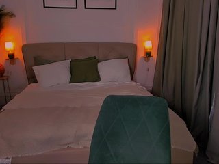 BlondiNi Porn Show