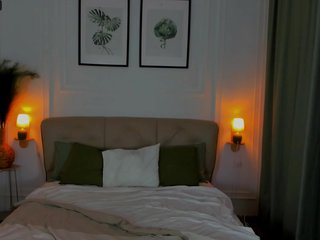 BlondiNi Porn Show
