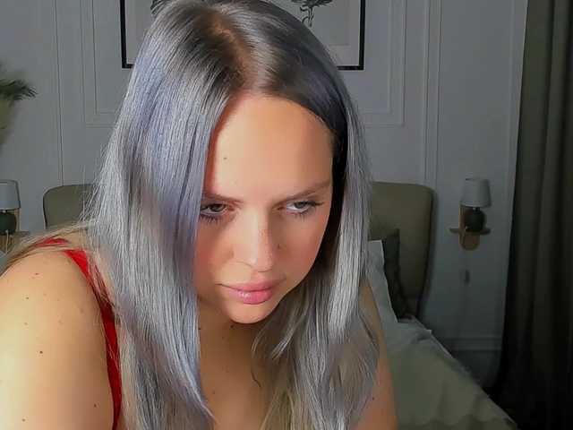BlondiNi — Bongacams profile photo