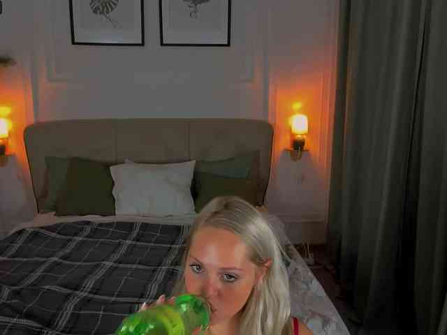 BlondiNi webcam