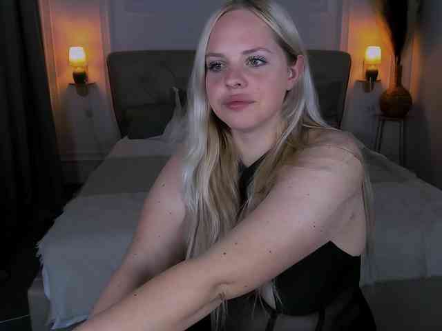 BlondiNi webcam