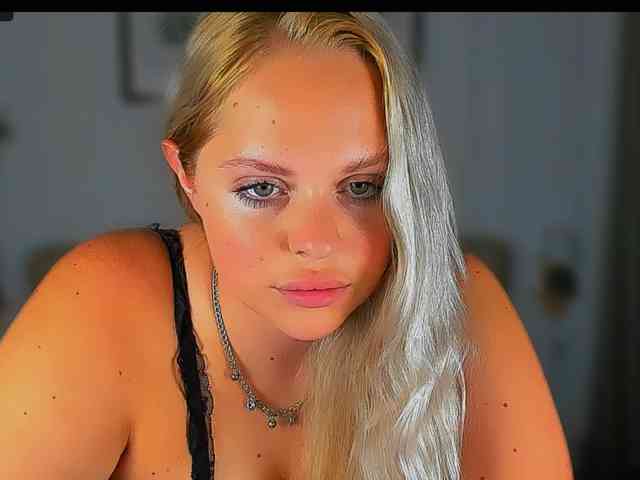 BlondiNi webcam