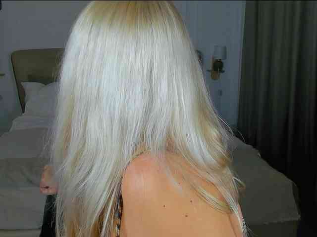 BlondiNi webcam