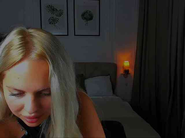 BlondiNi webcam