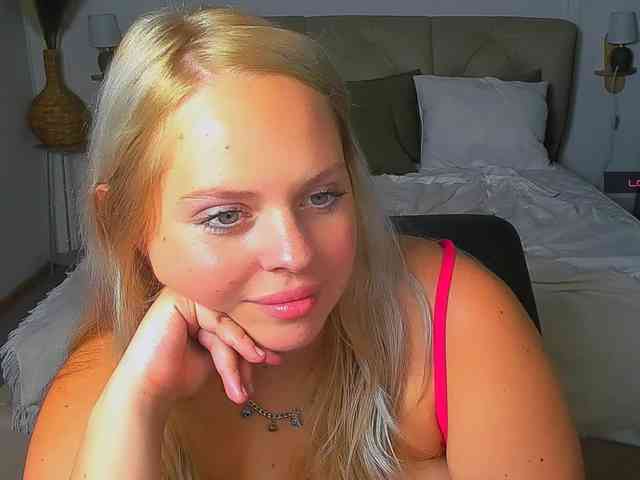 BlondiNi webcam