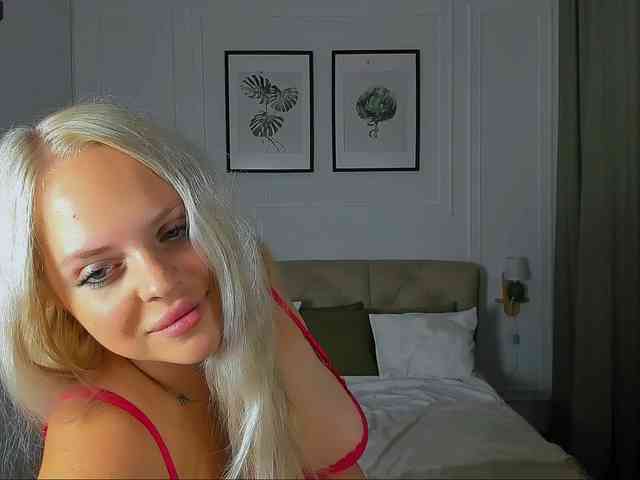 BlondiNi webcam