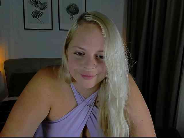BlondiNi webcam